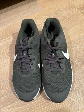 Nike Youth Gray and White Athletic Sneakers